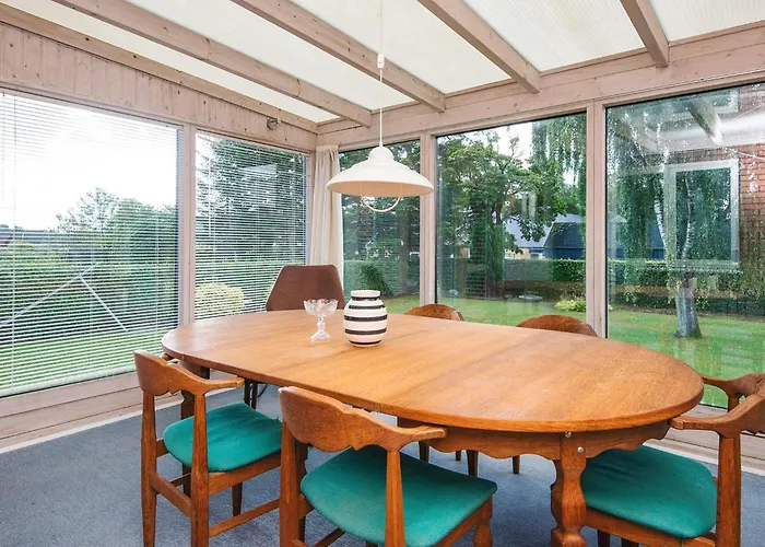 6 Person In * Ansager